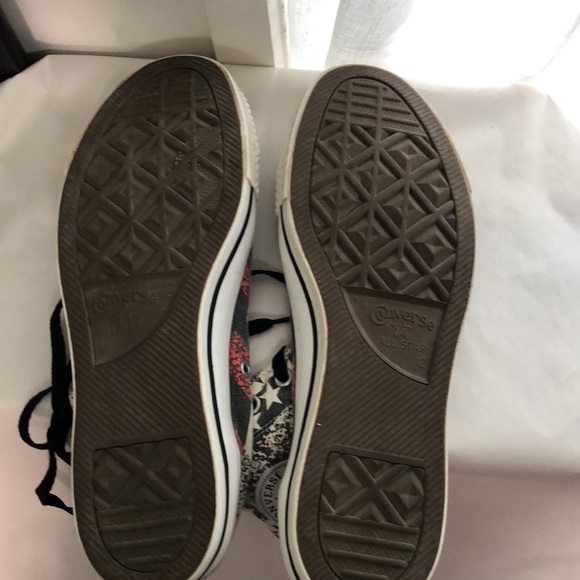 Converse shoes - Picture 5 of 7